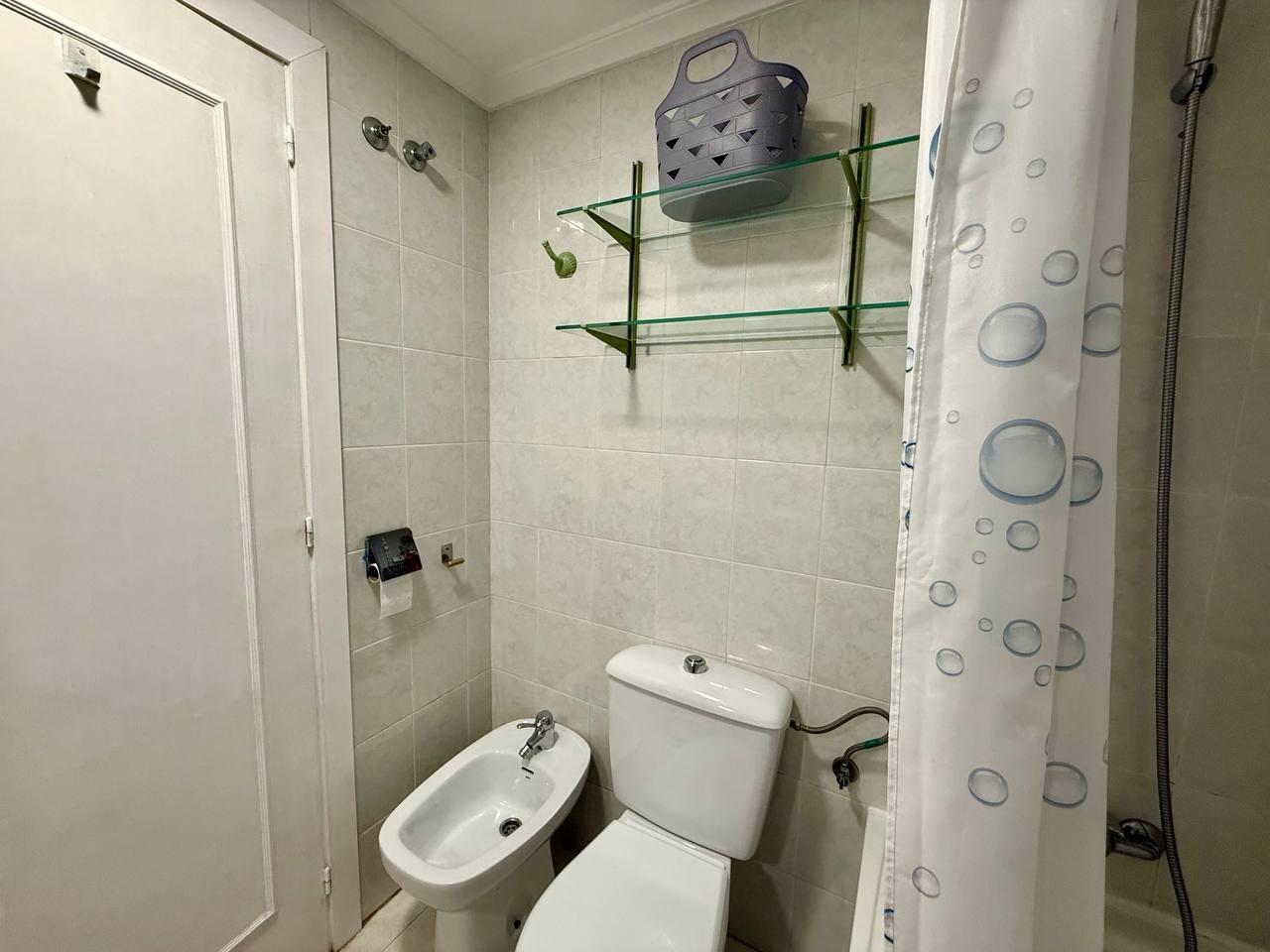 Appartement met 2 slaapkamers, 1 badkamer, 240 m. van het strand en het zwembad