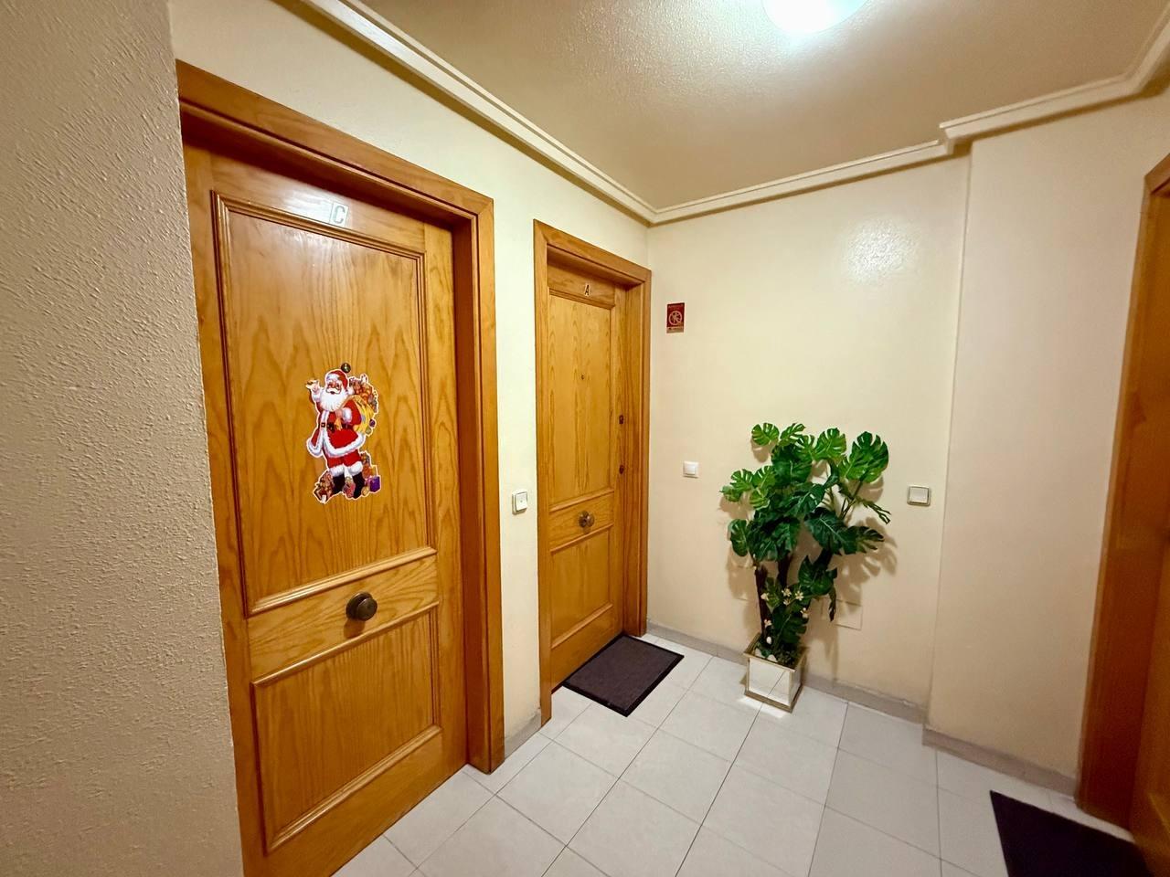 Appartement met 2 slaapkamers, 1 badkamer, 240 m. van het strand en het zwembad