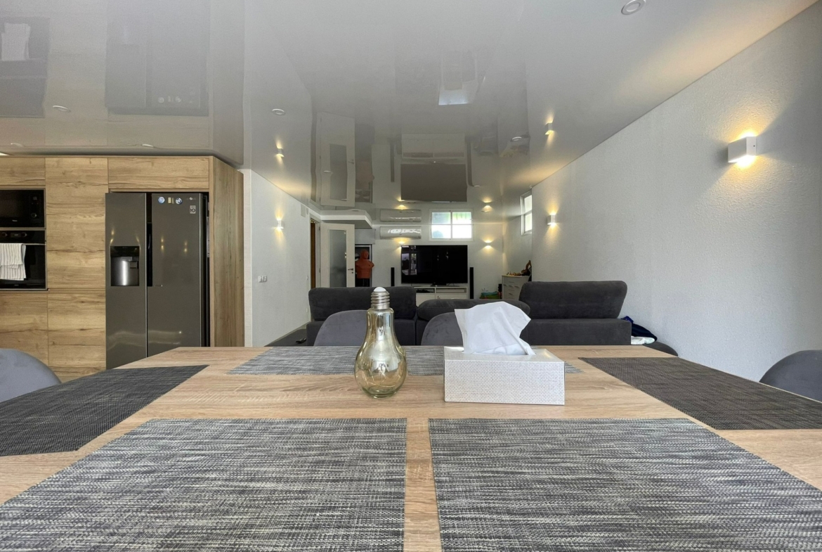 REFORMED HOUSE IN ORIHUELA COSTA! 3 BEDROOMS. BATHROOMS. SAUNA AND PRIVATE POOL.