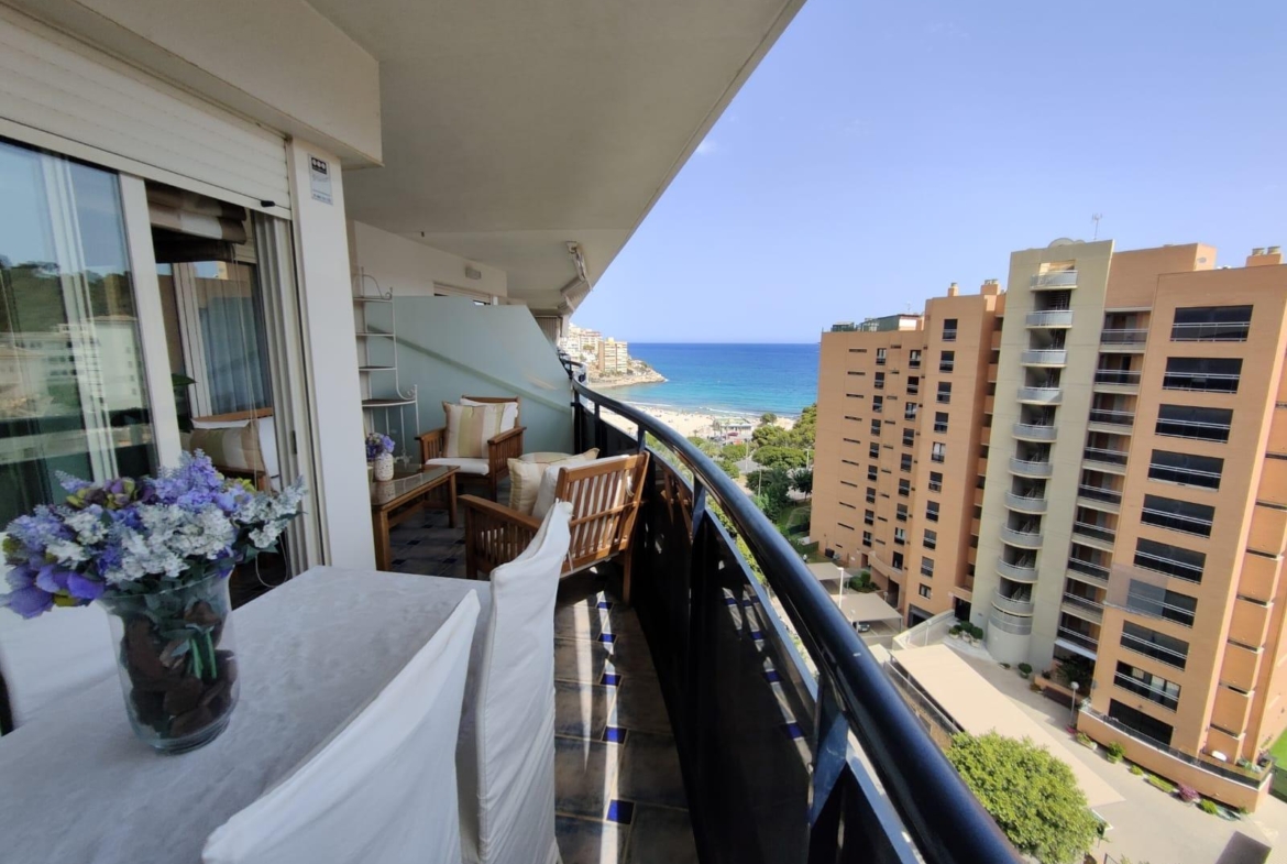 ESPECTACULAR APARTAMENTO DUPLEX EN LA CALA DE VILLAJOYOSA A 300M DE LA PLAYA