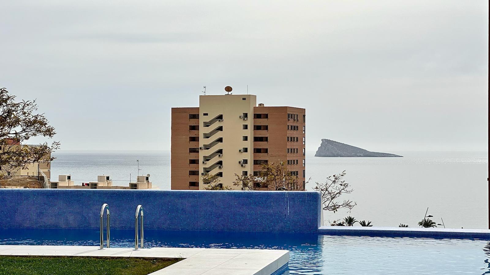 17-27-1 BRAND NIEUW ONTWERP-APPARTEMENT MET ZEEZICHTEN OP PONIËNTE BEACH, BENIDORM