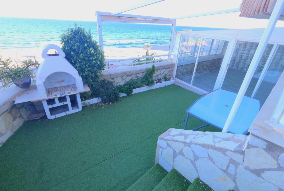 Piso en Primera Línea de Playa Muchavista, El Campello