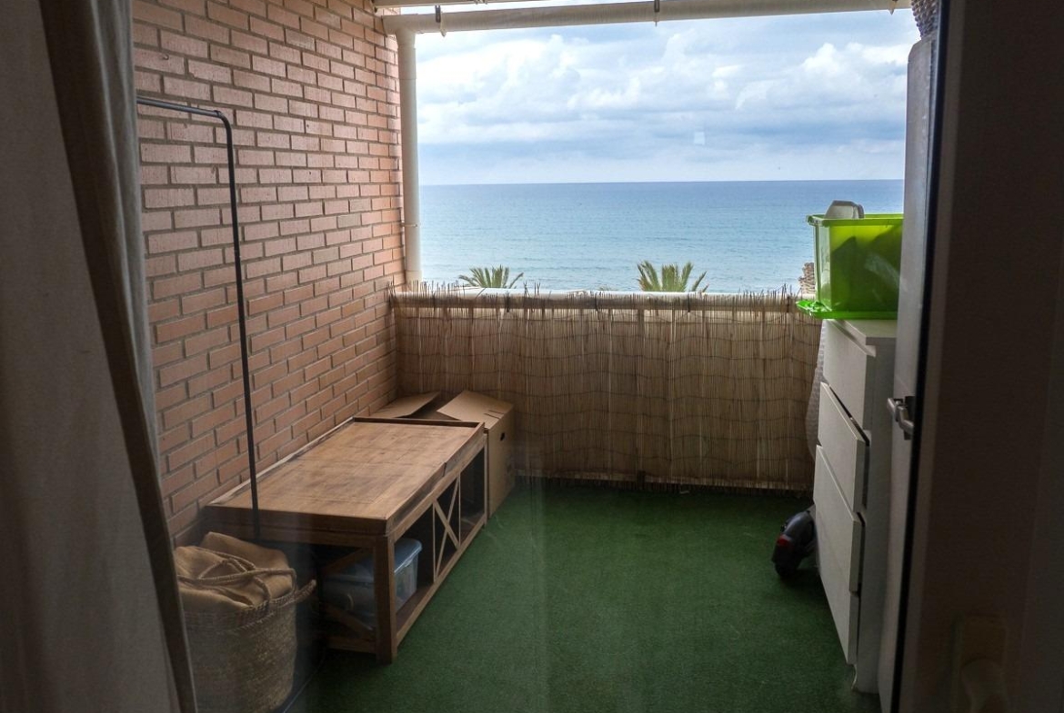 Piso en Primera Línea de Playa Muchavista, El Campello