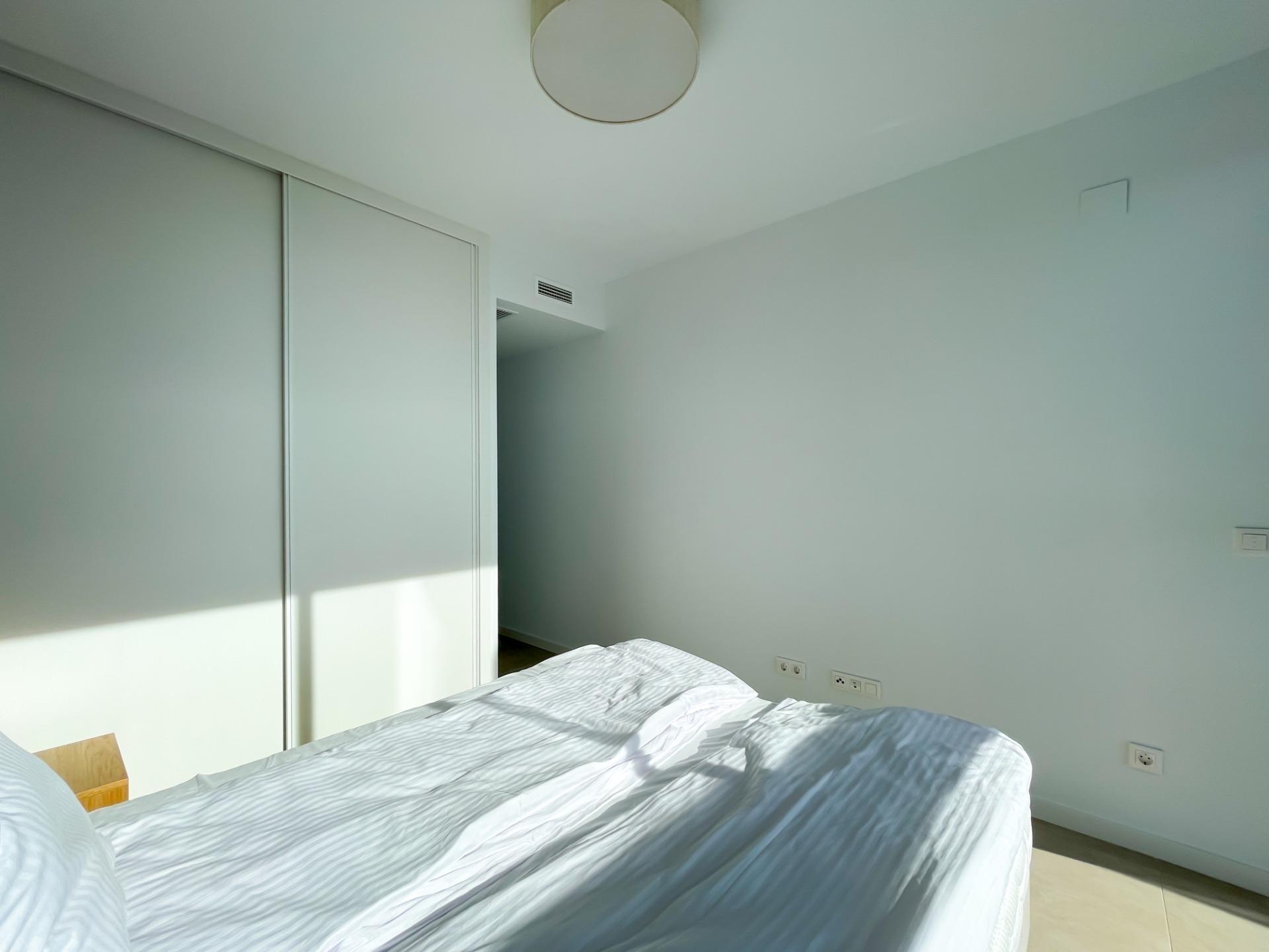17-35-1 BRAND NIEUW ONTWERP-APPARTEMENT MET ZEEZICHTEN OP PONIËNTE BEACH, BENIDORM
