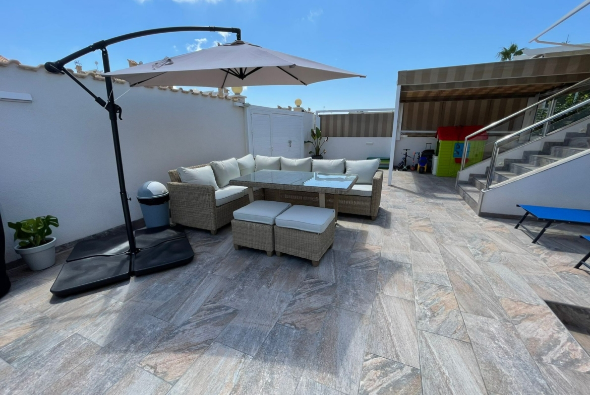 REFORMED HOUSE IN ORIHUELA COSTA! 3 BEDROOMS. BATHROOMS. SAUNA AND PRIVATE POOL.