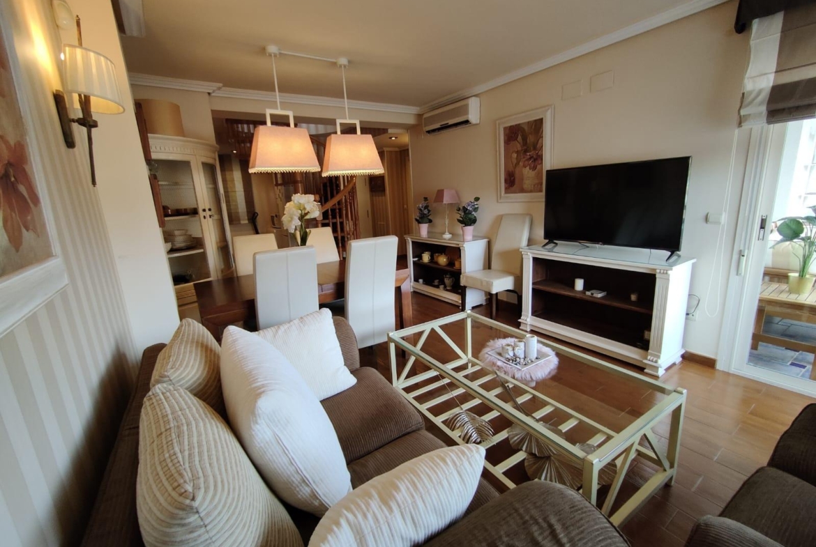 ESPECTACULAR APARTAMENTO DUPLEX EN LA CALA DE VILLAJOYOSA A 300M DE LA PLAYA