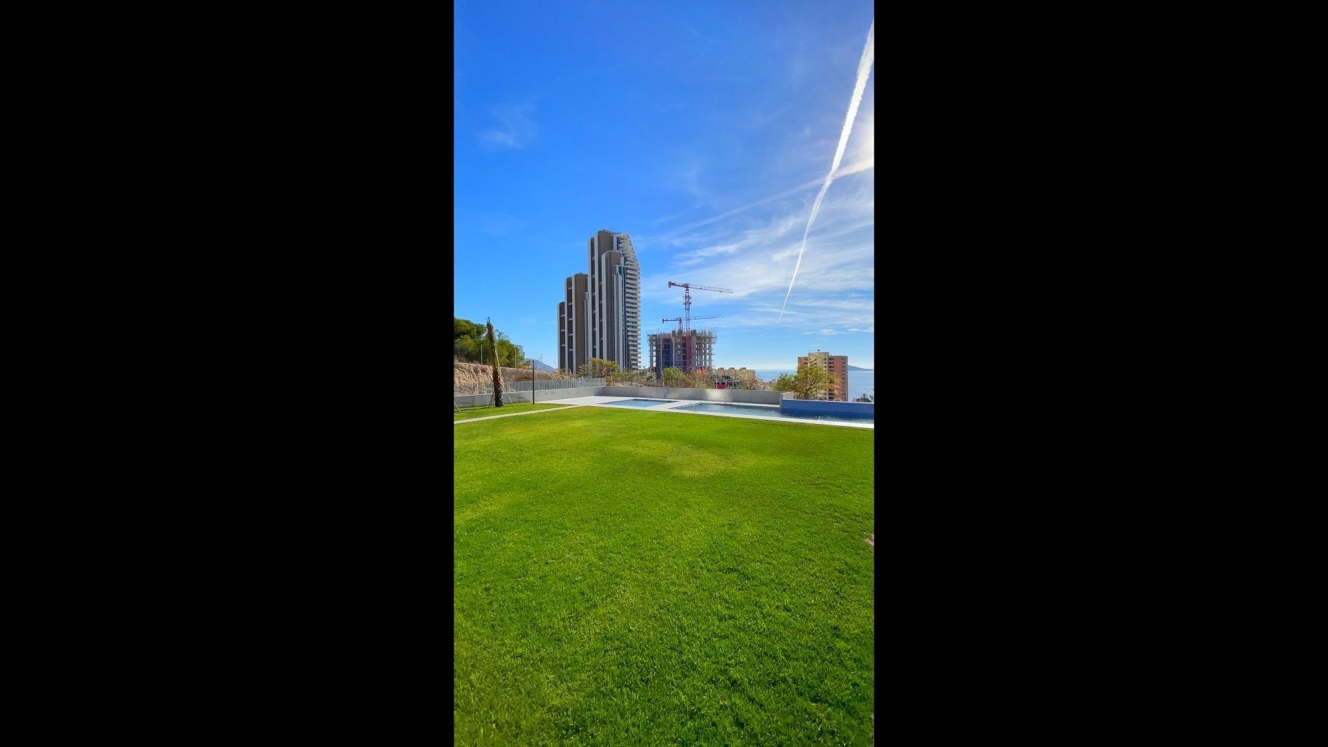 17-40-1 BRAND NIEUW ONTWERP-APPARTEMENT MET ZEEZICHTEN OP PONIËNTE BEACH, BENIDORM