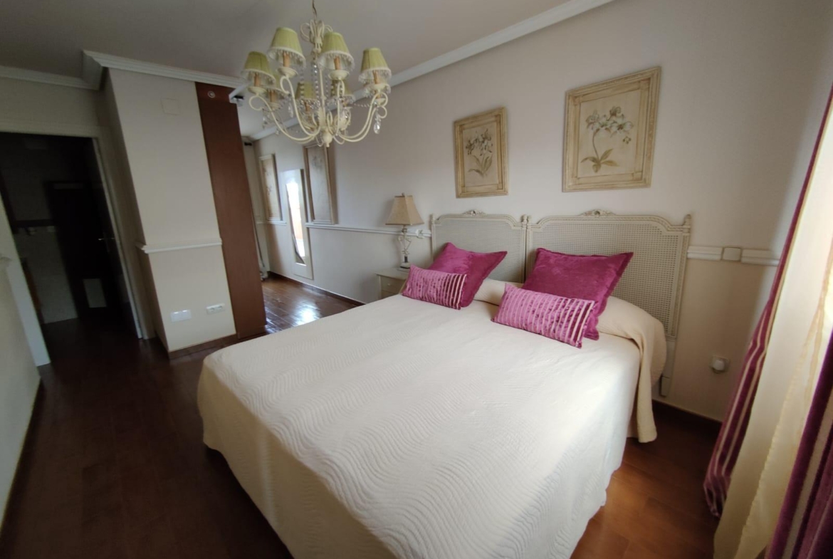 ESPECTACULAR APARTAMENTO DUPLEX EN LA CALA DE VILLAJOYOSA A 300M DE LA PLAYA