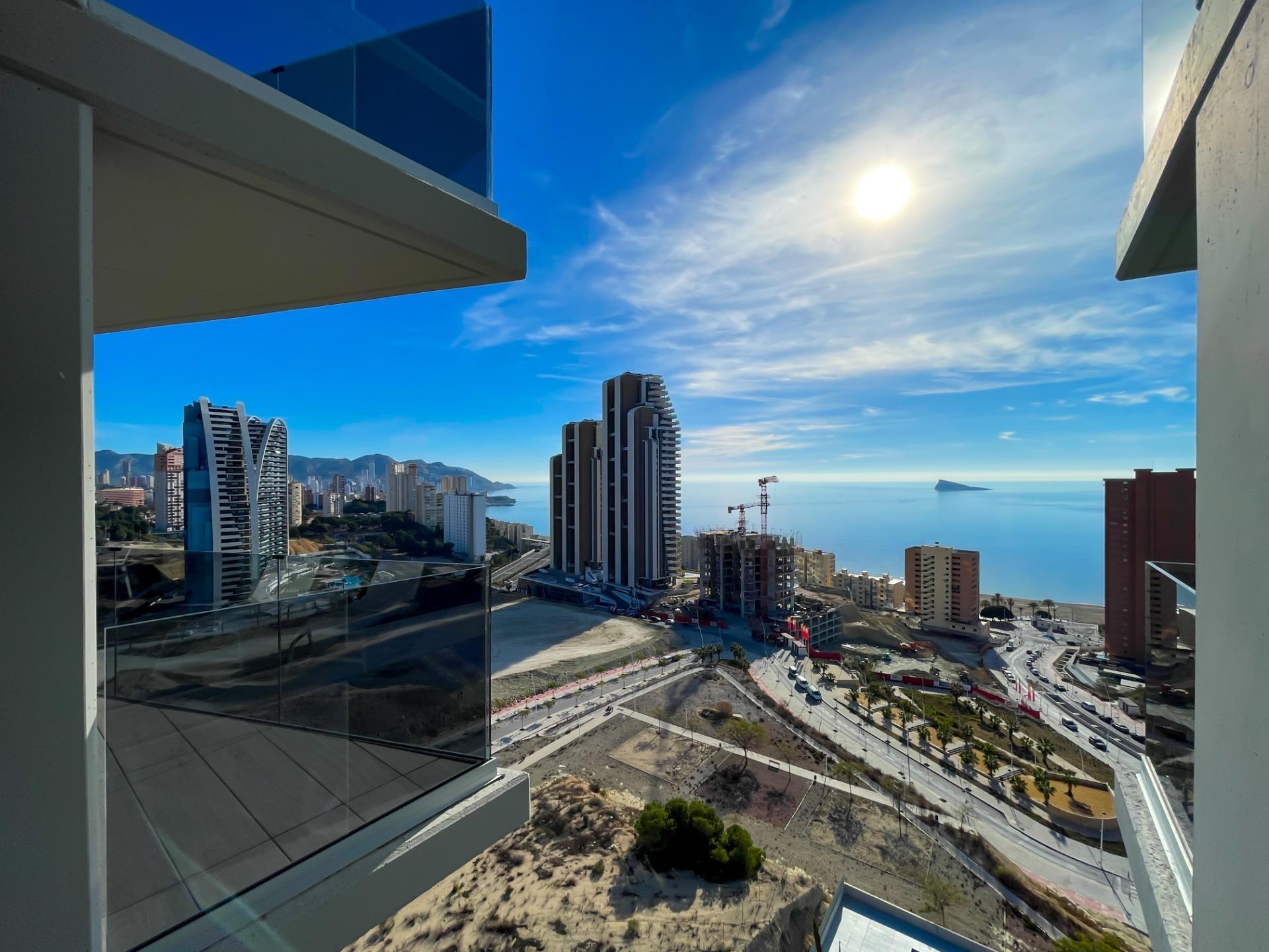 17-43-1 BRAND NIEUW ONTWERP-APPARTEMENT MET ZEEZICHTEN OP PONIËNTE BEACH, BENIDORM