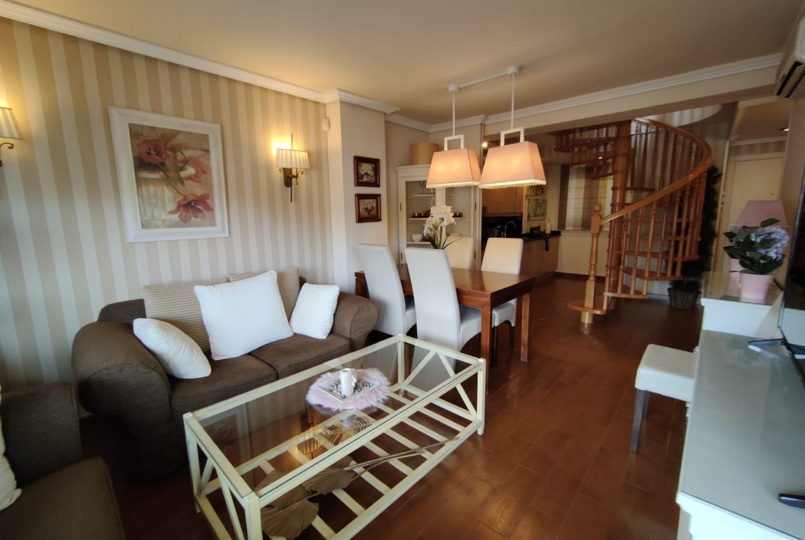 ESPECTACULAR APARTAMENTO DUPLEX EN LA CALA DE VILLAJOYOSA A 300M DE LA PLAYA