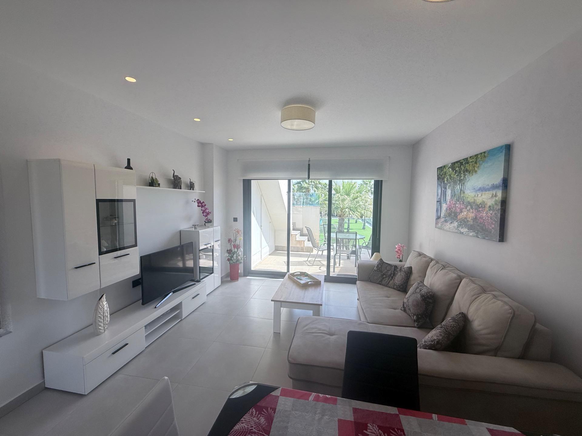BUNGALOW ALTO OASIS BEACH – EL RASO : 2 HAB, 2 BAÑOS, GARAJE, SOLARIUM