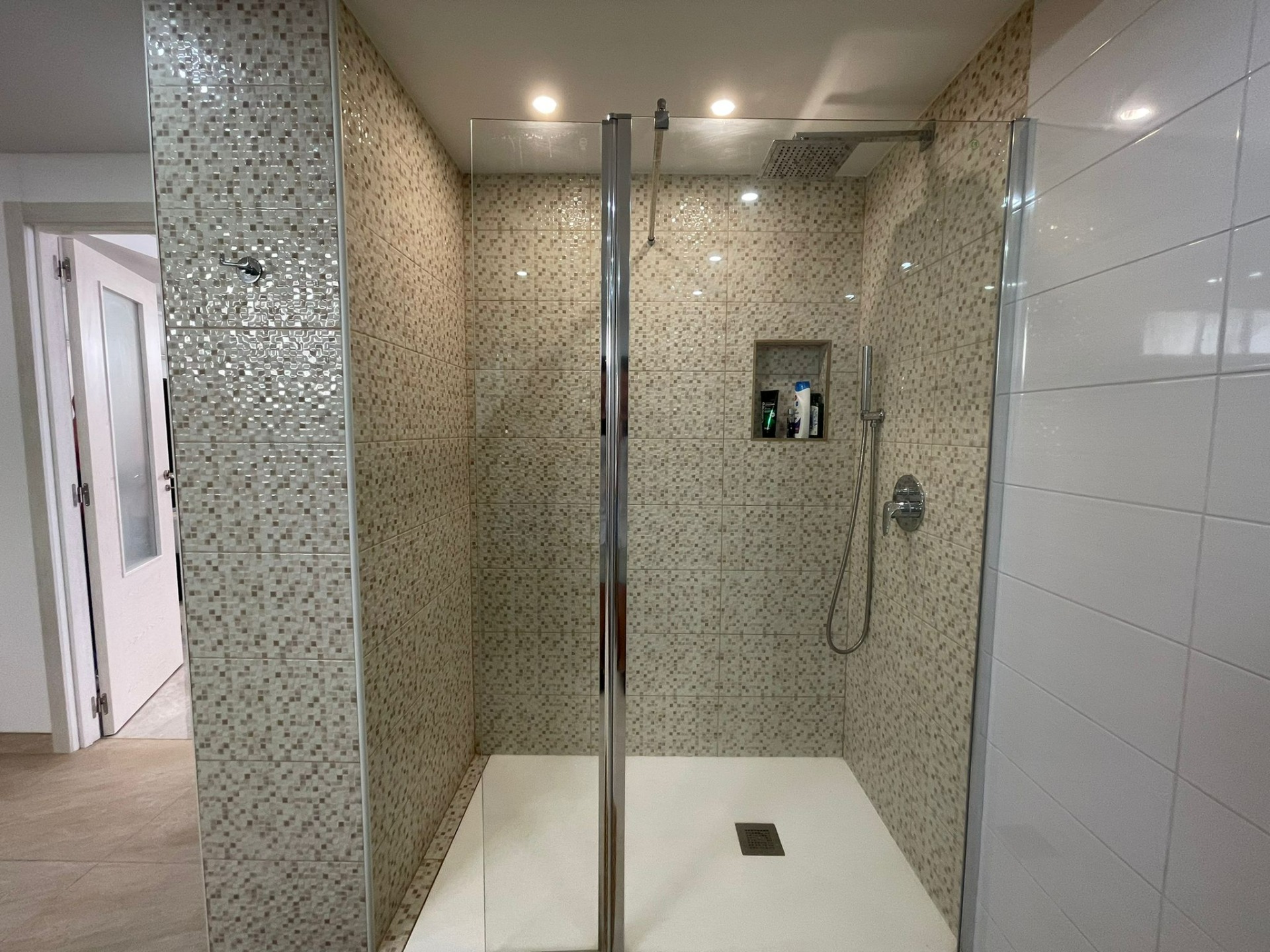 REFORMED HOUSE IN ORIHUELA COSTA! 3 BEDROOMS. BATHROOMS. SAUNA AND PRIVATE POOL.
