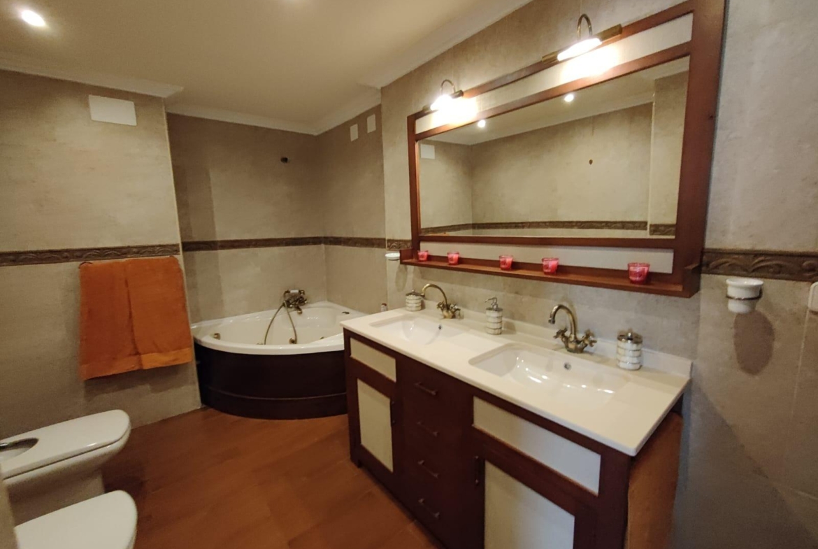 ESPECTACULAR APARTAMENTO DUPLEX EN LA CALA DE VILLAJOYOSA A 300M DE LA PLAYA