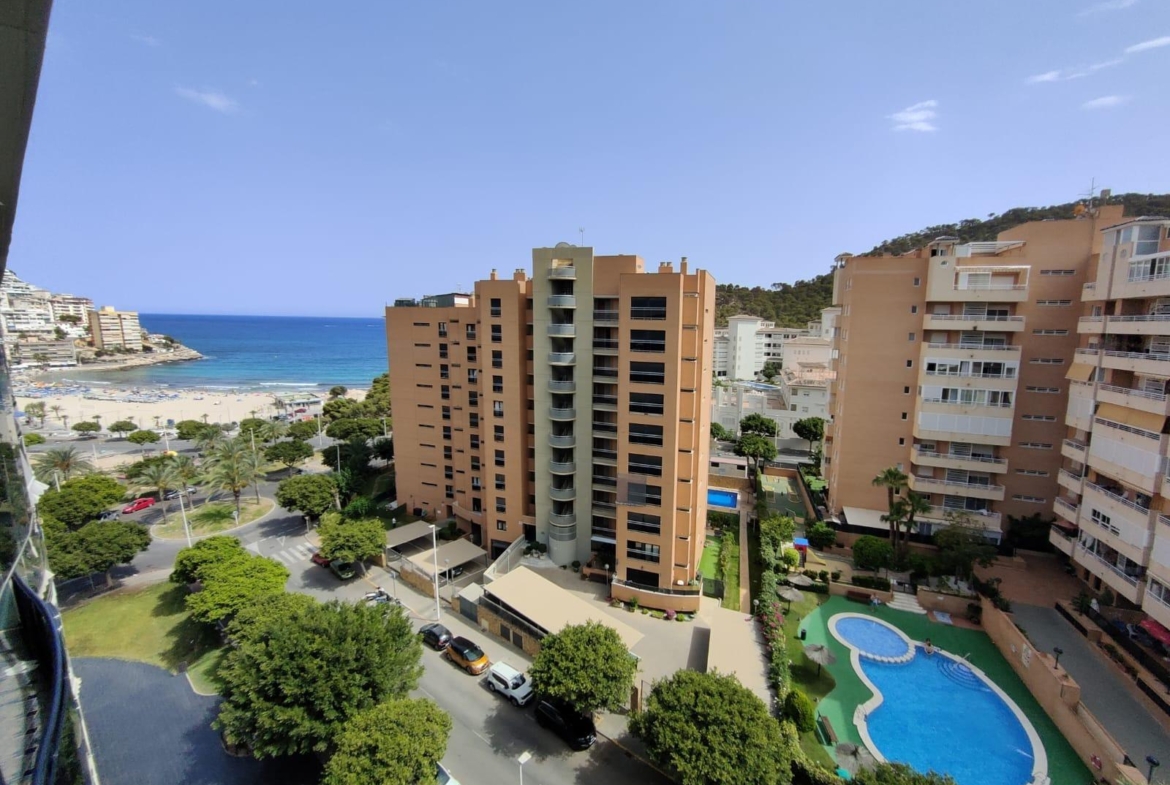 ESPECTACULAR APARTAMENTO DUPLEX EN LA CALA DE VILLAJOYOSA A 300M DE LA PLAYA