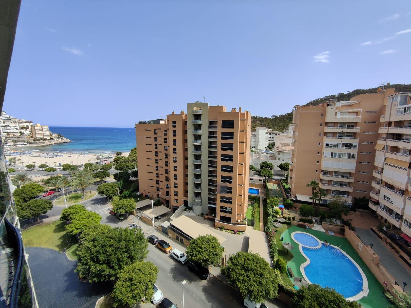 ESPECTACULAR APARTAMENTO DUPLEX EN LA CALA DE VILLAJOYOSA A 300M DE LA PLAYA