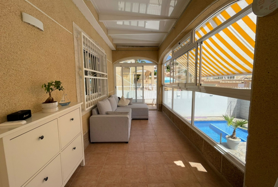 REFORMED HOUSE IN ORIHUELA COSTA! 3 BEDROOMS. BATHROOMS. SAUNA AND PRIVATE POOL.