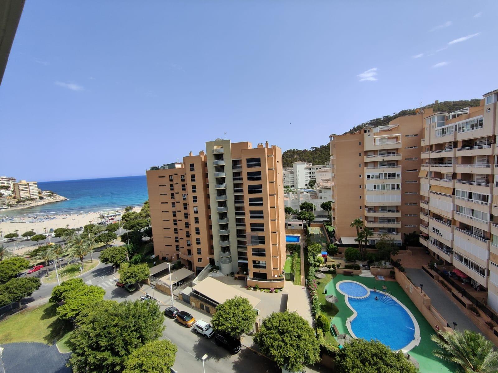 ESPECTACULAR APARTAMENTO DUPLEX EN LA CALA DE VILLAJOYOSA A 300M DE LA PLAYA