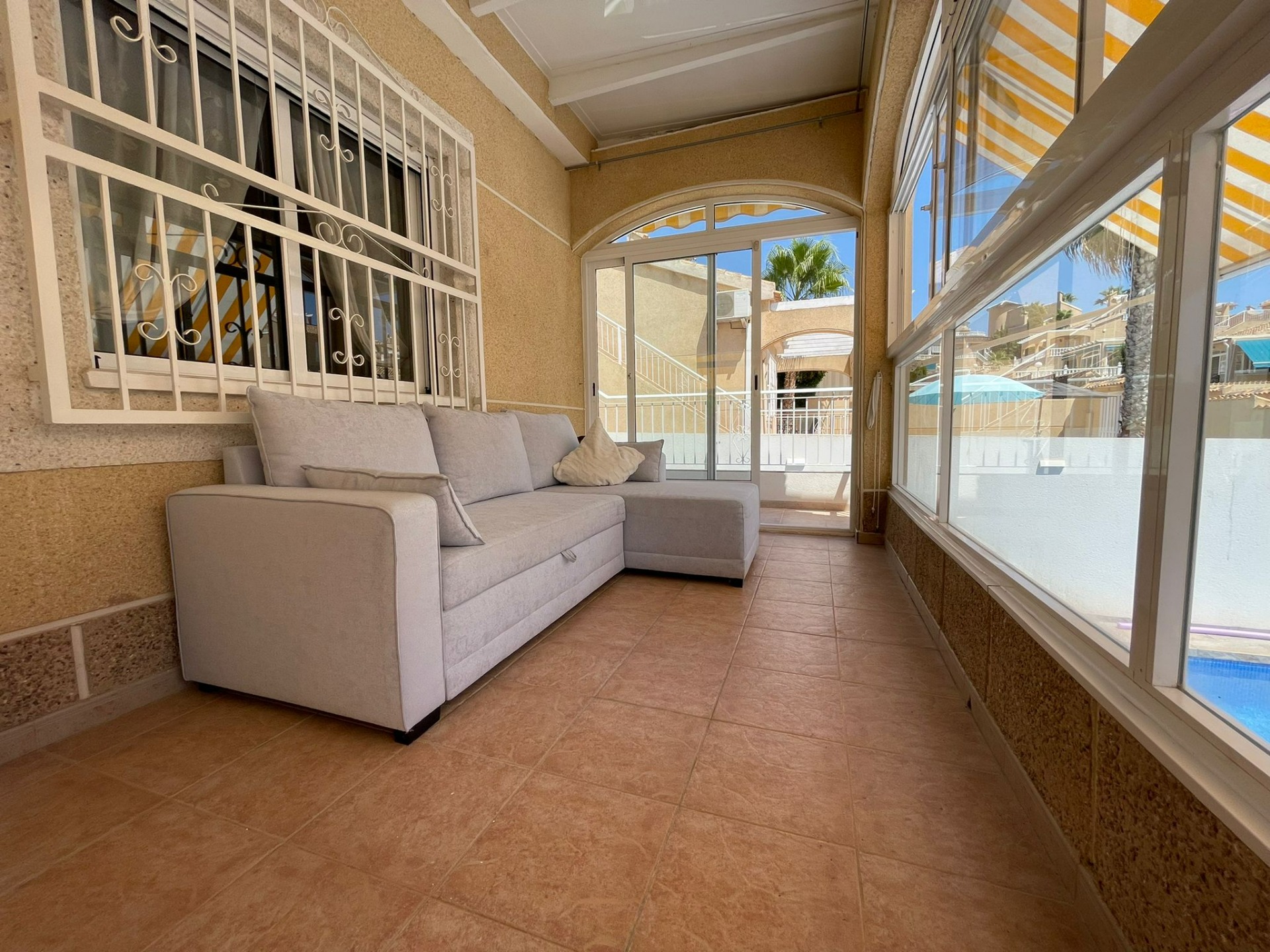 REFORMED HOUSE IN ORIHUELA COSTA! 3 BEDROOMS. BATHROOMS. SAUNA AND PRIVATE POOL.