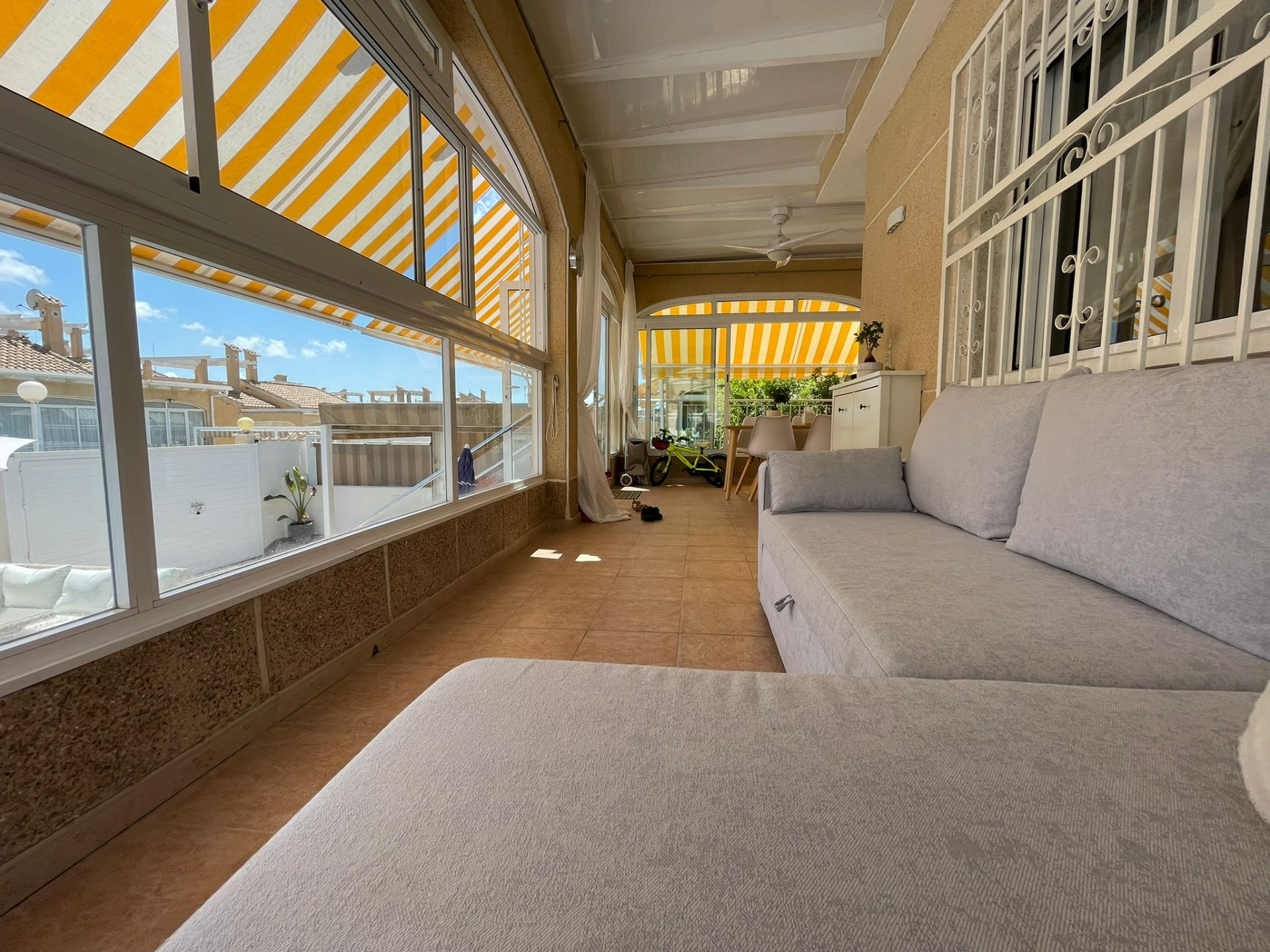 REFORMED HOUSE IN ORIHUELA COSTA! 3 BEDROOMS. BATHROOMS. SAUNA AND PRIVATE POOL.