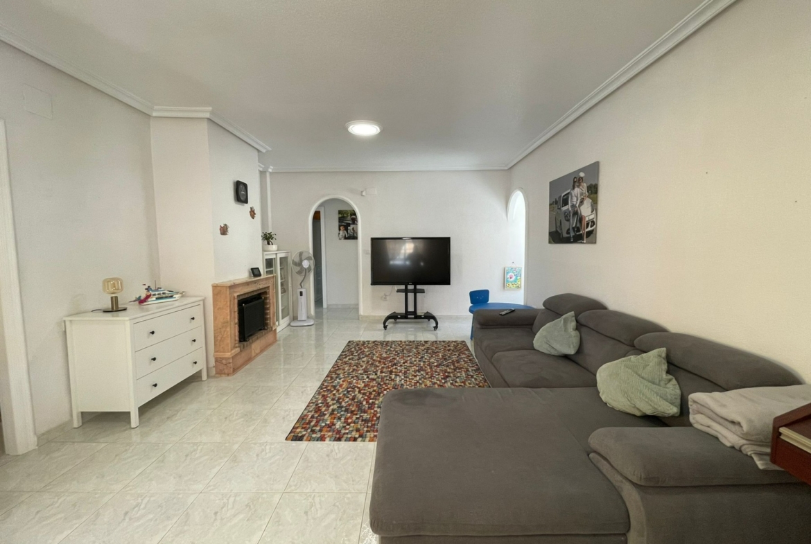 REFORMED HOUSE IN ORIHUELA COSTA! 3 BEDROOMS. BATHROOMS. SAUNA AND PRIVATE POOL.