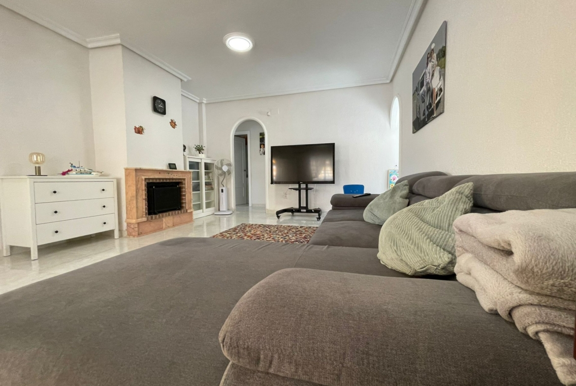 REFORMED HOUSE IN ORIHUELA COSTA! 3 BEDROOMS. BATHROOMS. SAUNA AND PRIVATE POOL.