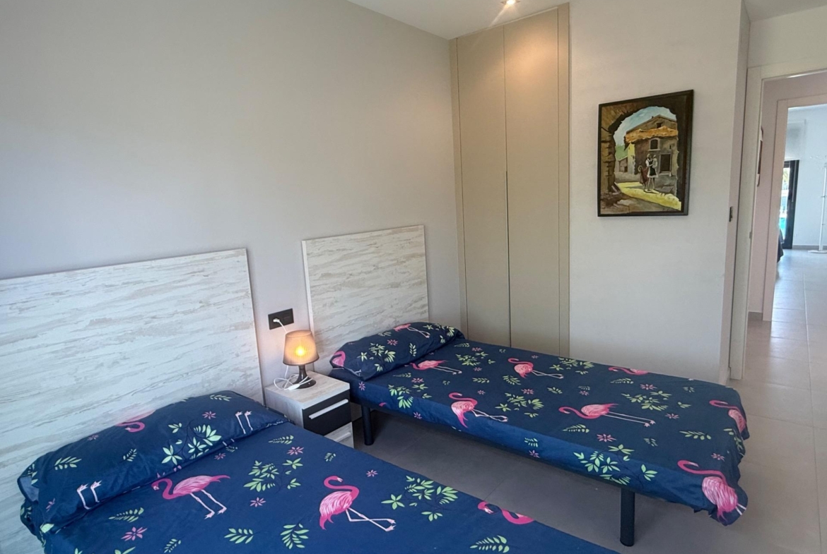 BUNGALOW ALTO OASIS BEACH – EL RASO : 2 HAB, 2 BAÑOS, GARAJE, SOLARIUM