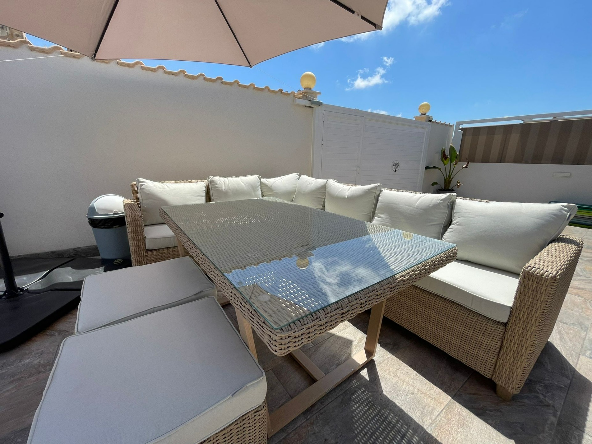 REFORMED HOUSE IN ORIHUELA COSTA! 3 BEDROOMS. BATHROOMS. SAUNA AND PRIVATE POOL.