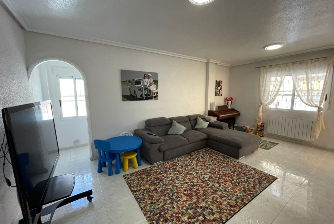 REFORMED HOUSE IN ORIHUELA COSTA! 3 BEDROOMS. BATHROOMS. SAUNA AND PRIVATE POOL.