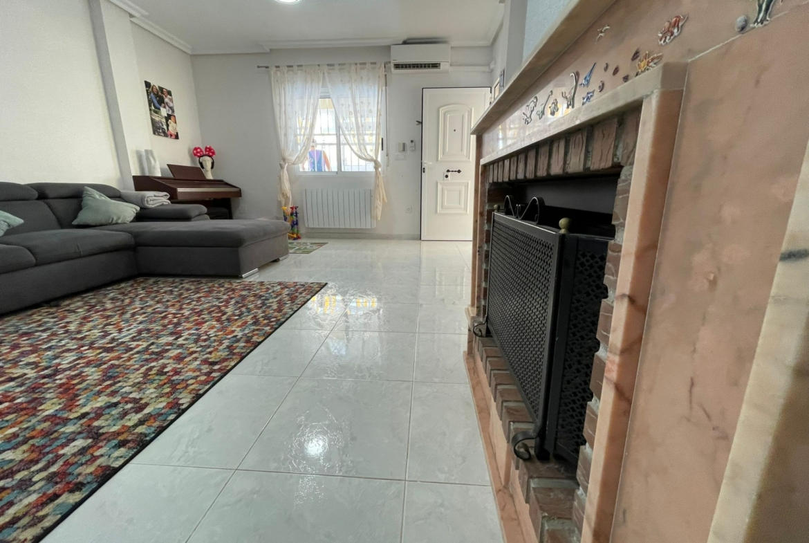 REFORMED HOUSE IN ORIHUELA COSTA! 3 BEDROOMS. BATHROOMS. SAUNA AND PRIVATE POOL.