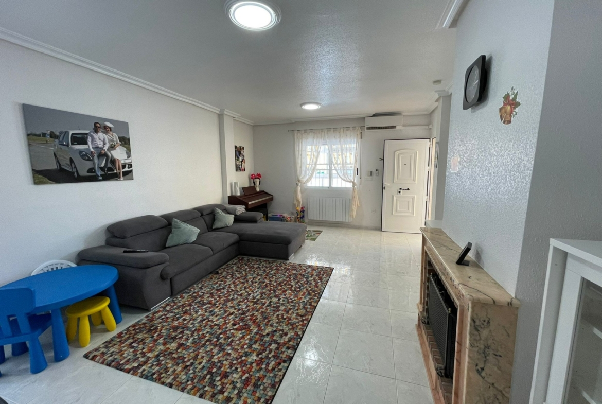 REFORMED HOUSE IN ORIHUELA COSTA! 3 BEDROOMS. BATHROOMS. SAUNA AND PRIVATE POOL.