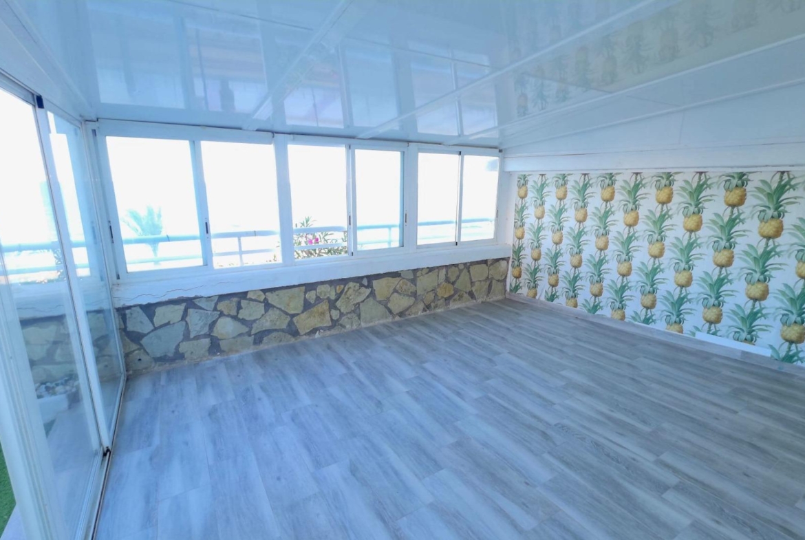Piso en Primera Línea de Playa Muchavista, El Campello