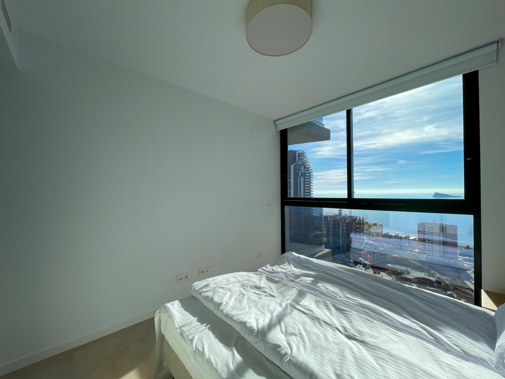 17-8-1 BRAND NIEUW ONTWERP-APPARTEMENT MET ZEEZICHTEN OP PONIËNTE BEACH, BENIDORM