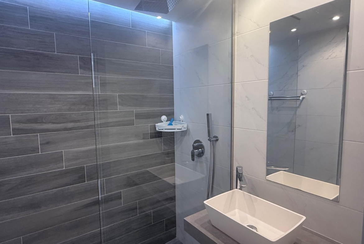 BUNGALOW ALTO OASIS BEACH – EL RASO : 2 HAB, 2 BAÑOS, GARAJE, SOLARIUM