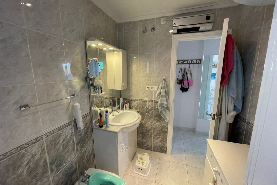 REFORMED HOUSE IN ORIHUELA COSTA! 3 BEDROOMS. BATHROOMS. SAUNA AND PRIVATE POOL.