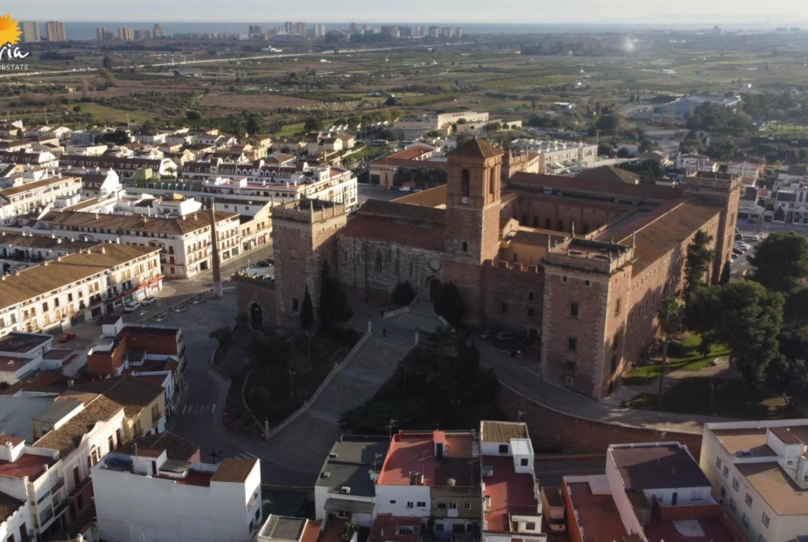 EXCELENTE NUEVO COMPLEJO DE ADOSADOS EN PUIG DE SANTA MARIA