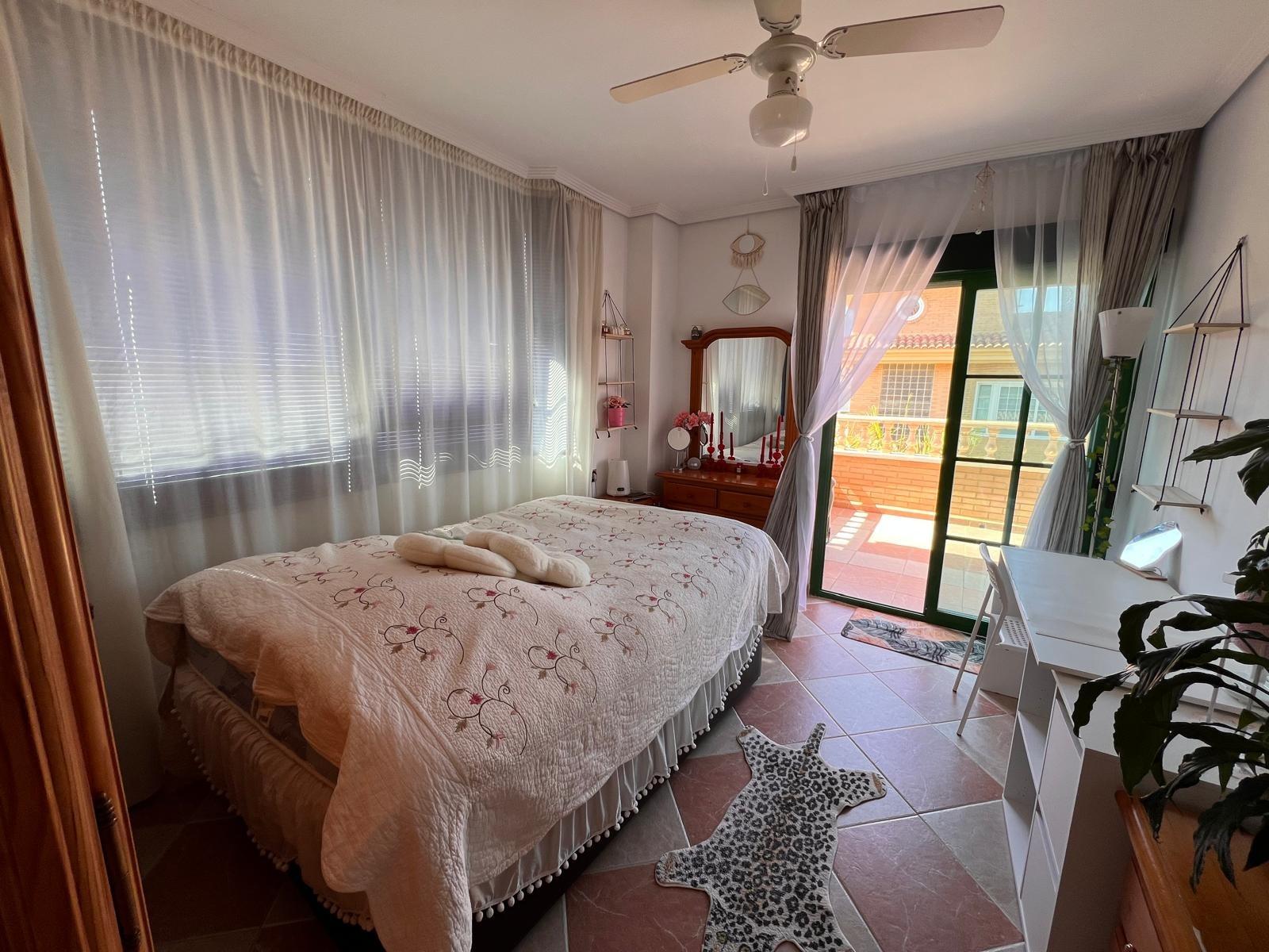 Villa with a pool and views of the mountains and Benidorm in the Rincón de Loix area