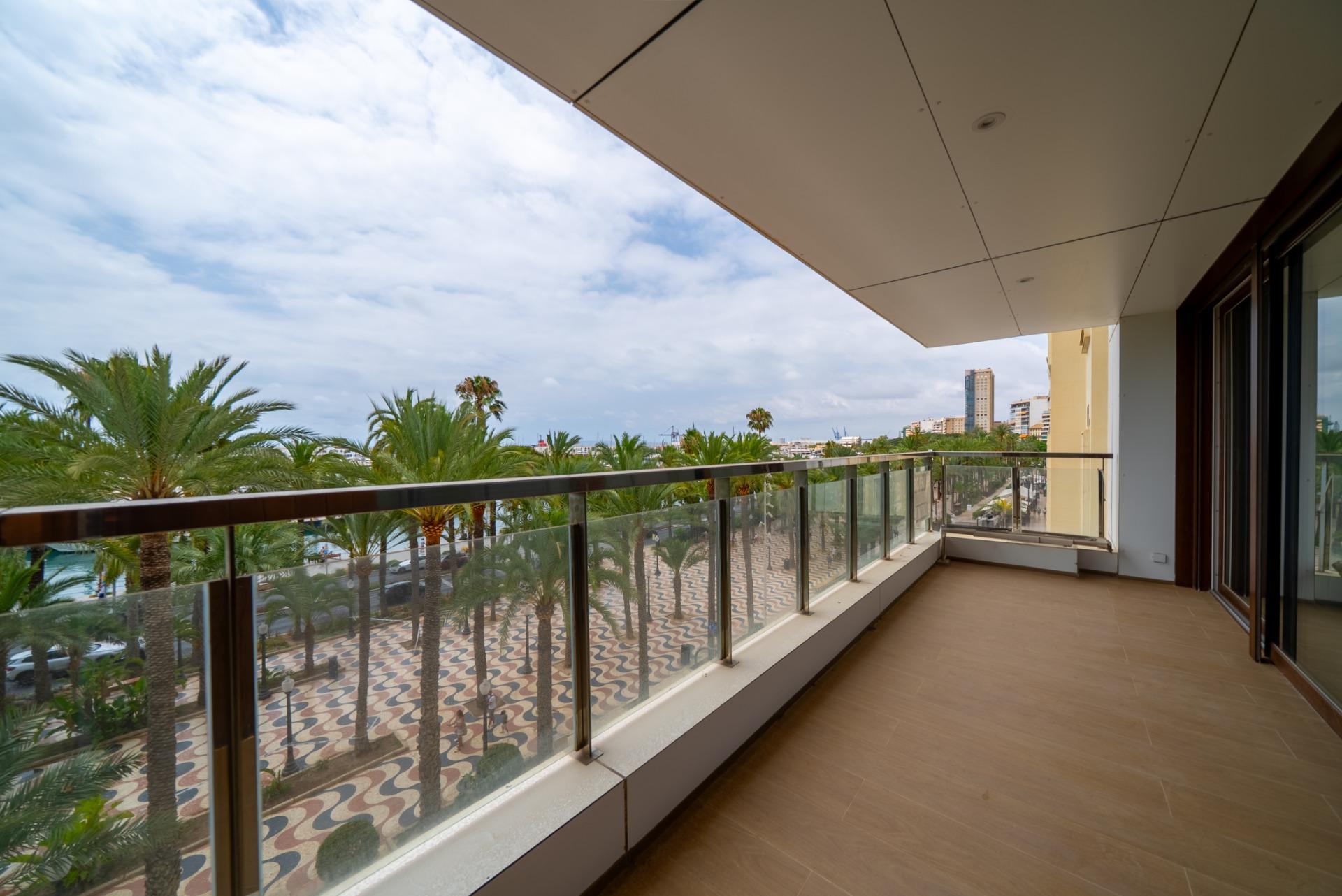 Piso de Lujo con Espectaculares Vistas en la Explanada de España, Alicante