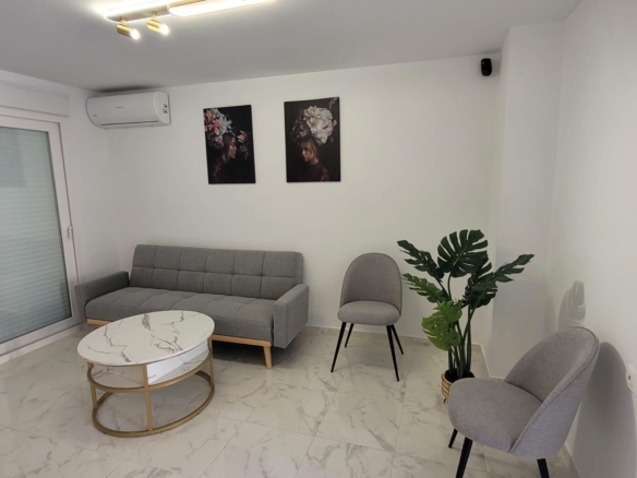 Your new home awaits! 🏡✨ RENOVATED TOWNHOUSE 3 BED 2 BATHS 2 TERRACES WITH COMMUNITY POOL