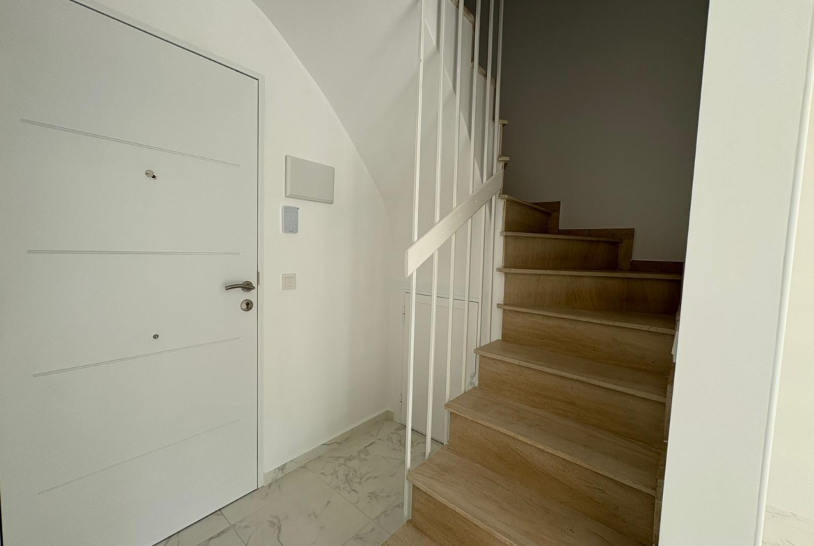 Your new home awaits! 🏡✨ RENOVATED TOWNHOUSE 3 BED 2 BATHS 2 TERRACES WITH COMMUNITY POOL