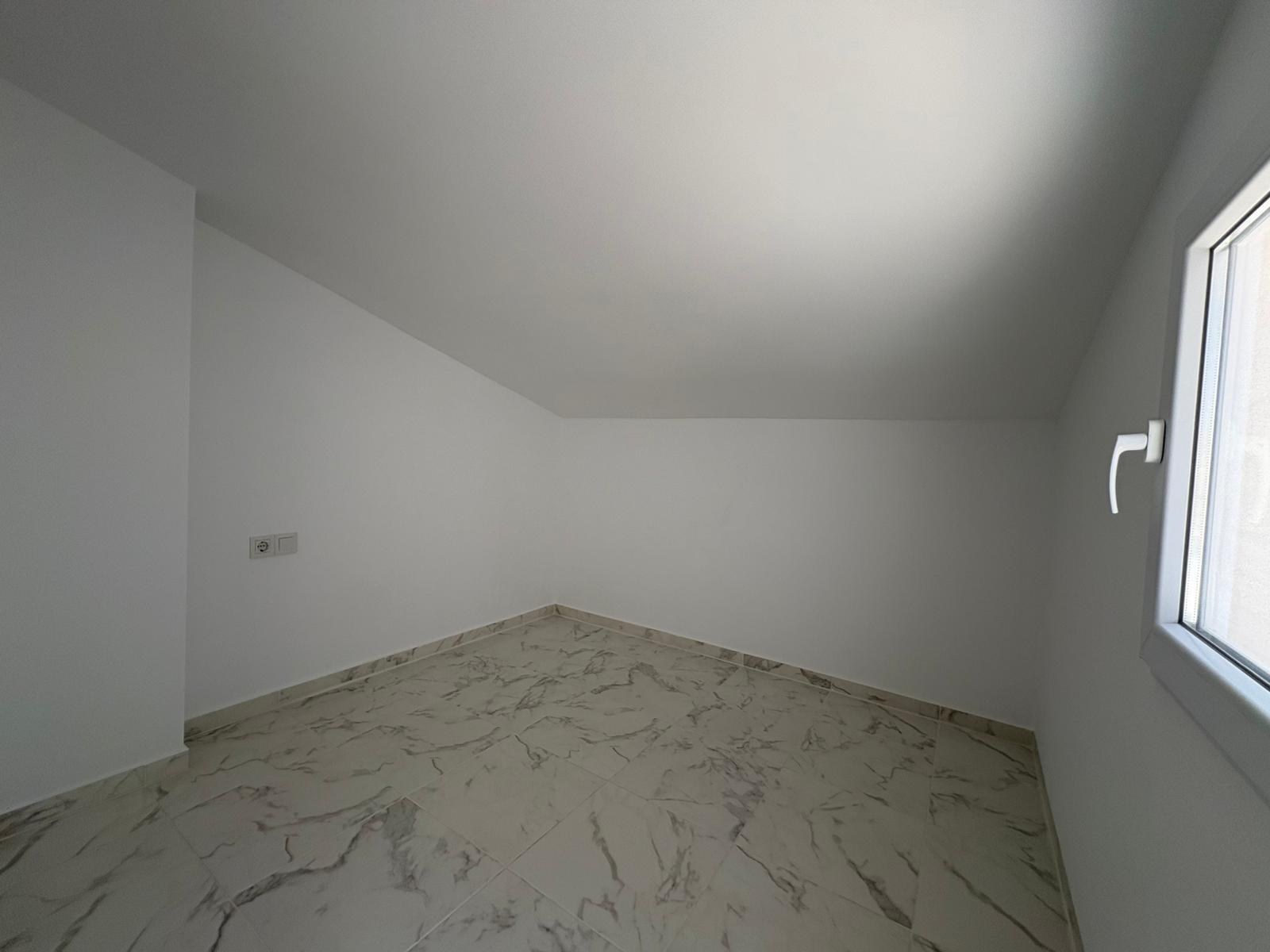 Your new home awaits! 🏡✨ RENOVATED TOWNHOUSE 3 BED 2 BATHS 2 TERRACES WITH COMMUNITY POOL