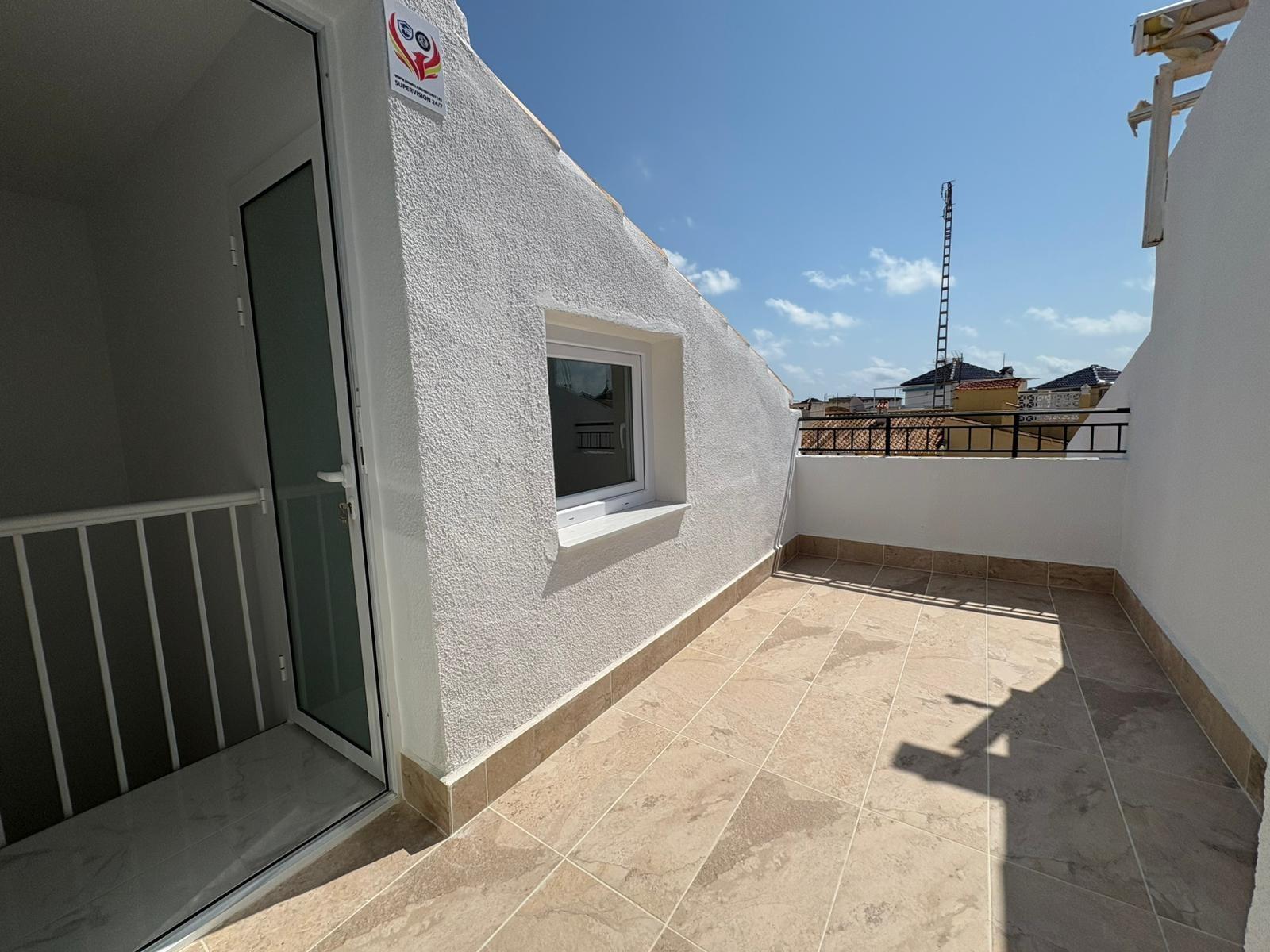 Your new home awaits! 🏡✨ RENOVATED TOWNHOUSE 3 BED 2 BATHS 2 TERRACES WITH COMMUNITY POOL