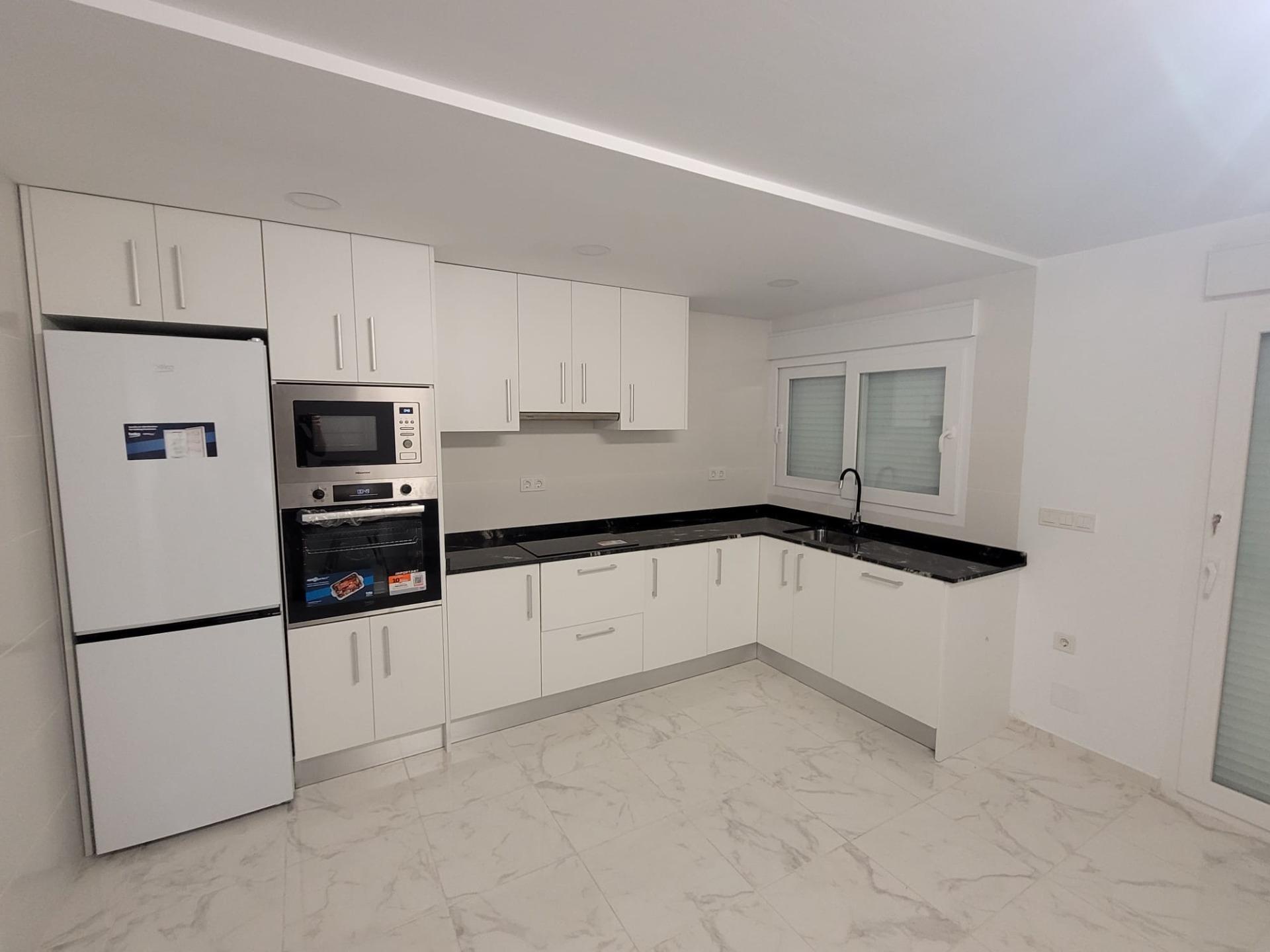 Your new home awaits! 🏡✨ RENOVATED TOWNHOUSE 3 BED 2 BATHS 2 TERRACES WITH COMMUNITY POOL