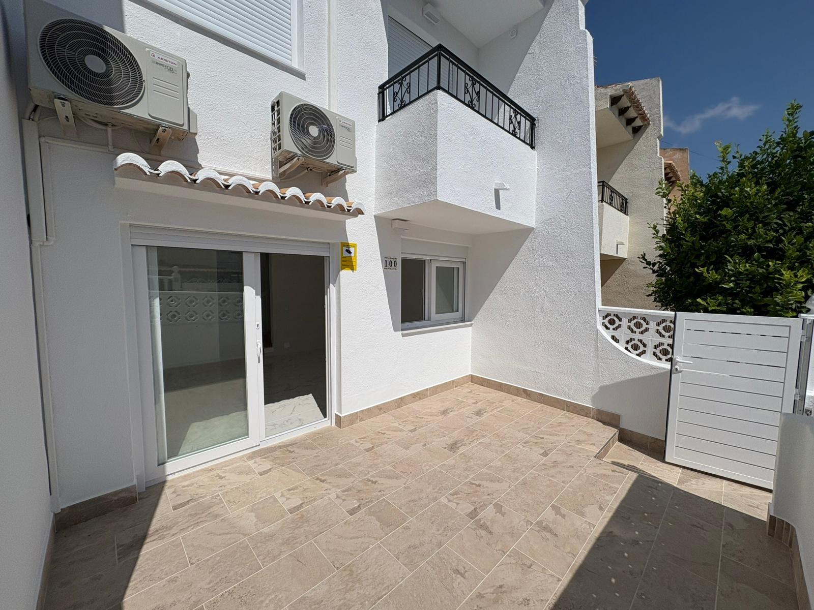 Your new home awaits! 🏡✨ RENOVATED TOWNHOUSE 3 BED 2 BATHS 2 TERRACES WITH COMMUNITY POOL
