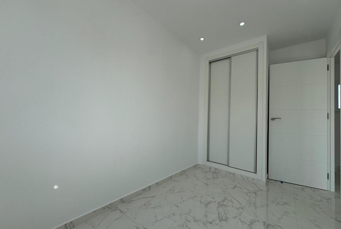 Your new home awaits! 🏡✨ RENOVATED TOWNHOUSE 3 BED 2 BATHS 2 TERRACES WITH COMMUNITY POOL