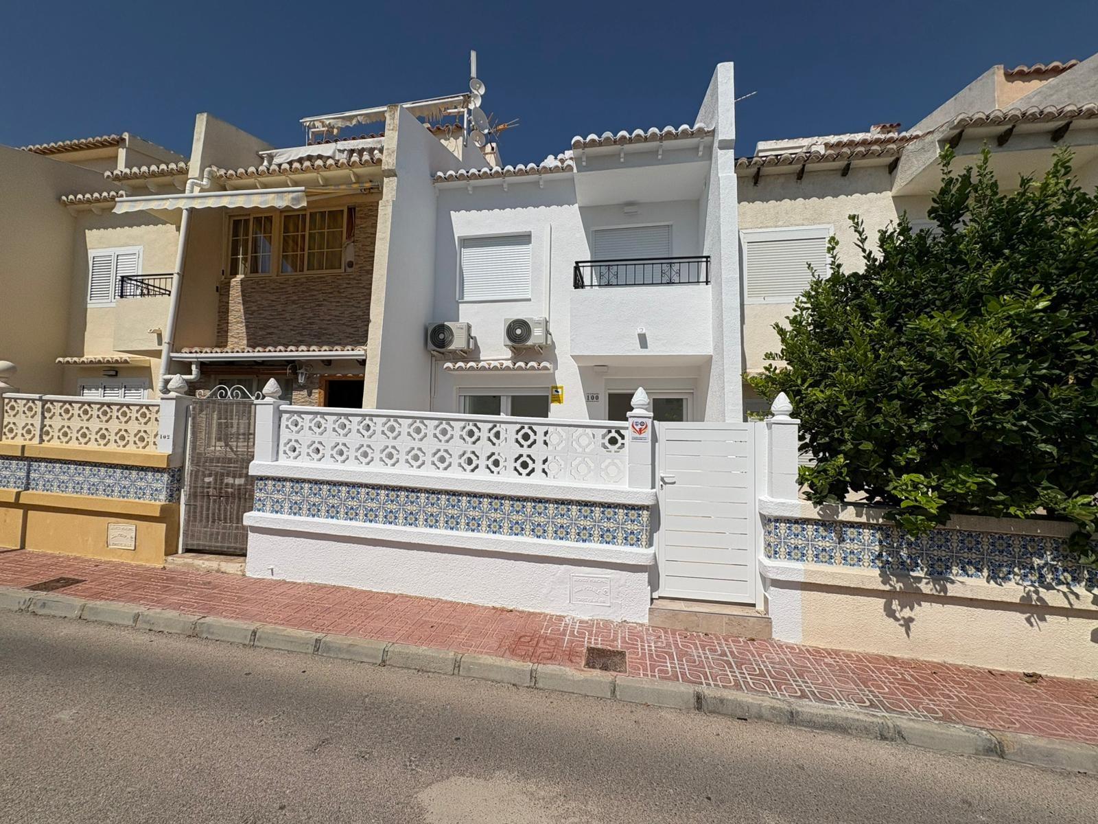 Your new home awaits! 🏡✨ RENOVATED TOWNHOUSE 3 BED 2 BATHS 2 TERRACES WITH COMMUNITY POOL