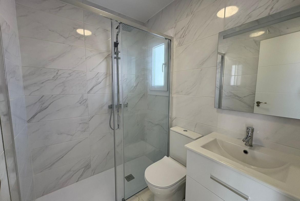 Your new home awaits! 🏡✨ RENOVATED TOWNHOUSE 3 BED 2 BATHS 2 TERRACES WITH COMMUNITY POOL