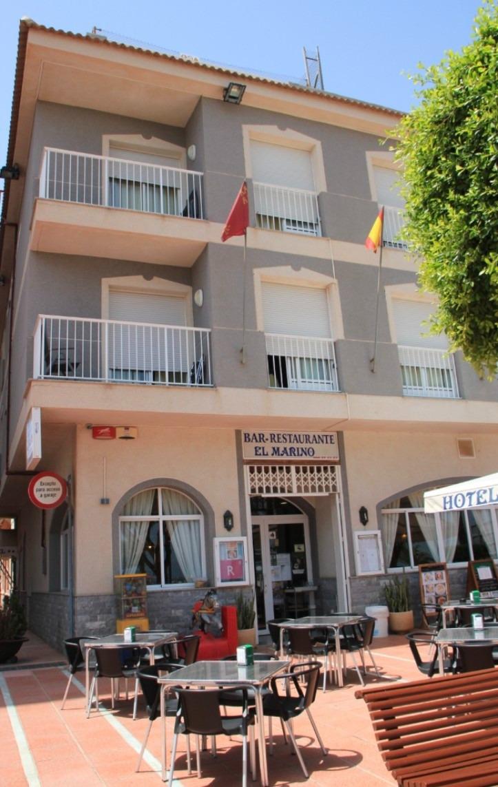 HOTEL CON RESTAURANTE EN VENTA.
