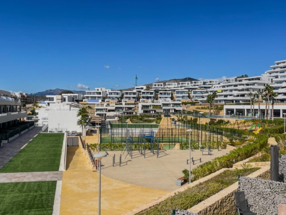 Modern duplex with 5 bedrooms in the exclusive Camporrosso complex, Finestrat