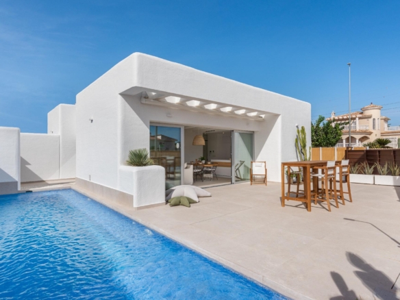 OBRA NUEVA EN DOLORES. VILLAS DE LUJO (SANTORINI) 3 DORM. 2 BAÑOS. PARCELA 260 M2. GARAJE+PISCINA.