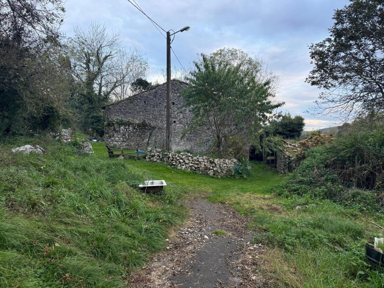 Unique opportunity in Llanes! Building plot for sale between the sea and the golf course